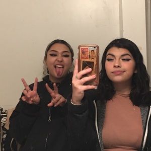 Meet your Posher, Monica